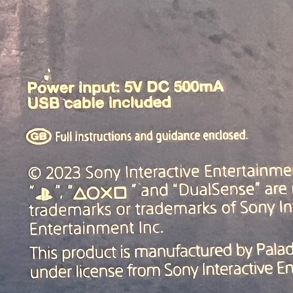 PlayStation Controller (White) Alarm Clock by Paladone USB Input PS4 Brand New - Picture 3 of 6